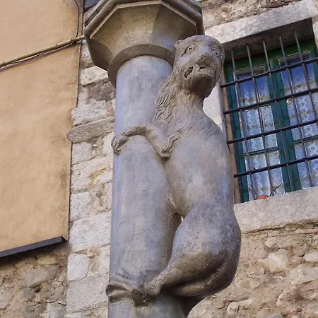 La Lleona Apartmán *